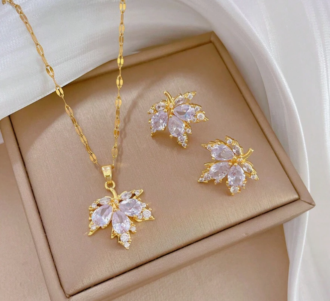 Maple Leaf Cubic Zirconia Jewelry Set